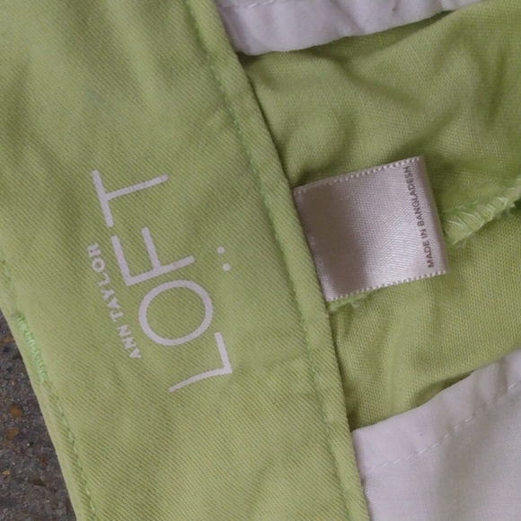 Ann Taylor 4 Short - Picture 3 of 4